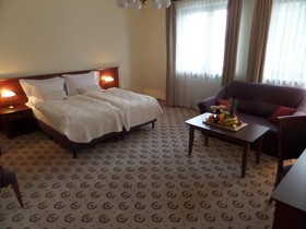 Astoria Romantica