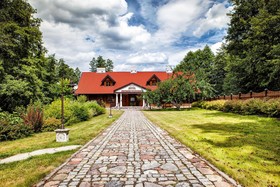 Hotel Dworek Wapionka