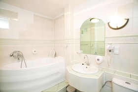 Hotel Dworek Wapionka