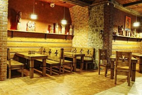 Everest Hotel & Restaurancia