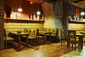 Everest Hotel & Restaurancia
