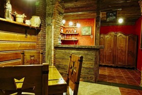 Everest Hotel & Restaurancia