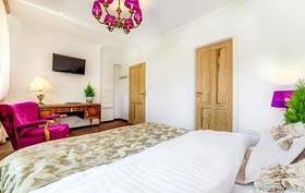 Villa Harmonia Bed & Breakfast