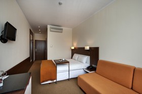 DeSilva Inn Katowice Airport