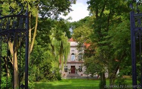 Palace Popowo Stare Park