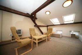 24Guesthouse Hostel