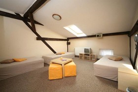 24Guesthouse Hostel