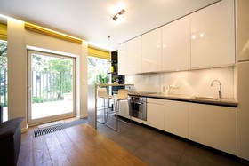 FriendHouse Apartments