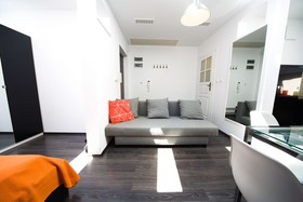 FriendHouse Apartments