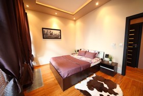 FriendHouse Apartments