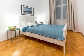 FriendHouse Apartments