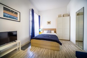 FriendHouse Apartments