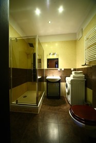 FriendHouse Apartments