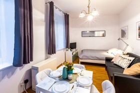 FriendHouse Apartments