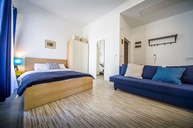 FriendHouse Apartments