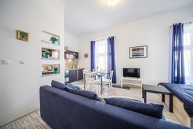 FriendHouse Apartments