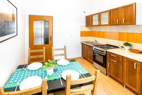 FriendHouse Apartments