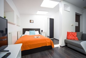 FriendHouse Apartments