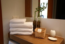 FriendHouse Apartments