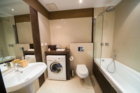FriendHouse Apartments