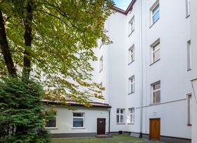 FriendHouse Apartments