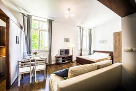 FriendHouse Apartments