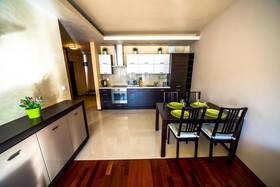 FriendHouse Apartments