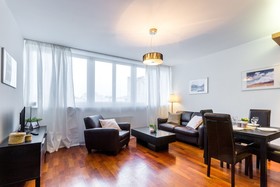 FriendHouse Apartments