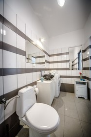 FriendHouse Apartments