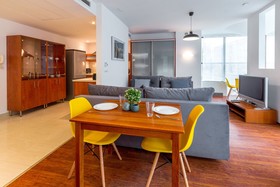 FriendHouse Apartments - Aparthotel