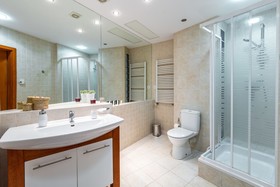FriendHouse Apartments - Aparthotel