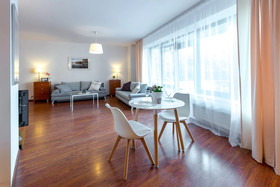 FriendHouse Apartments - Aparthotel