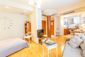 FriendHouse Apartments - Aparthotel