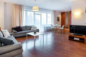 FriendHouse Apartments - Aparthotel