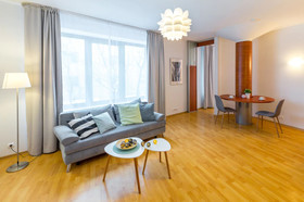 FriendHouse Apartments - Aparthotel