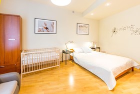 FriendHouse Apartments - Aparthotel