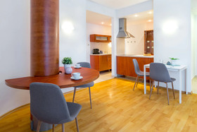 FriendHouse Apartments - Aparthotel