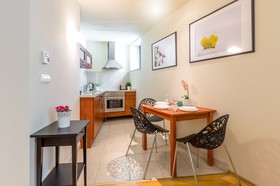 FriendHouse Apartments - Aparthotel