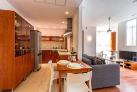 FriendHouse Apartments - Aparthotel