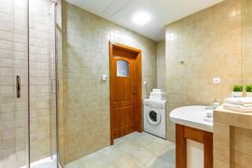 FriendHouse Apartments - Aparthotel
