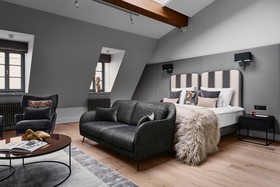 H15 Luxury Palace