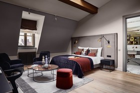 H15 Luxury Palace