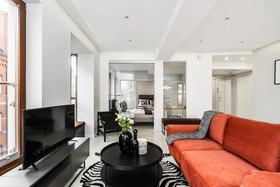 Harmonica House by Loft Affair