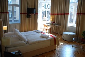 Home Hotel