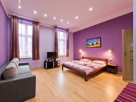 Queen Apartments