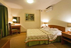 Hotel Logos