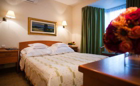 Hotel Logos