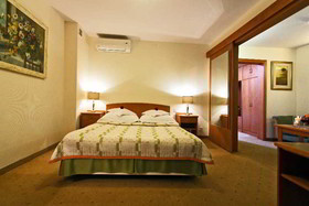 Hotel Logos