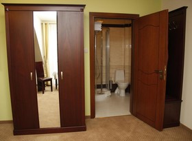 Hotel Magnat Airport