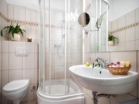 Karmel Hotel